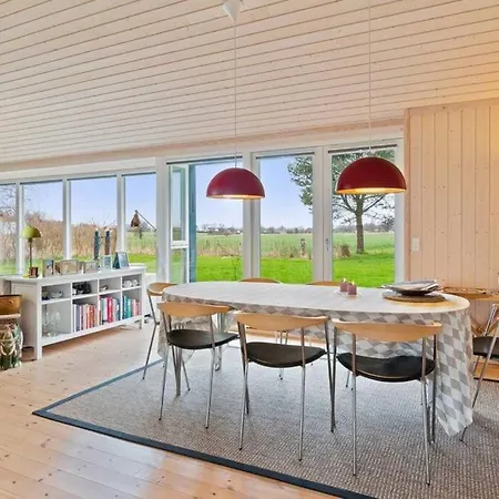 Feriehus Zoes Hojt-til-himlen-hus Stege