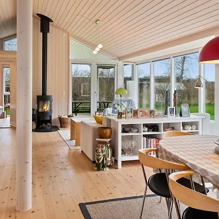 Zoes Hojt-til-himlen-hus Feriehus Stege