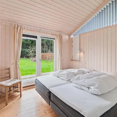 Zoes Hojt-til-himlen-hus Feriehus